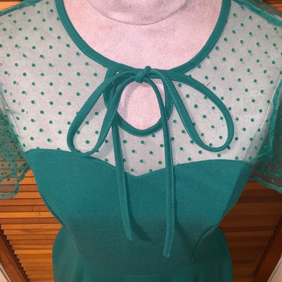 Green Formal/Party Dress - Picture 2 of 5